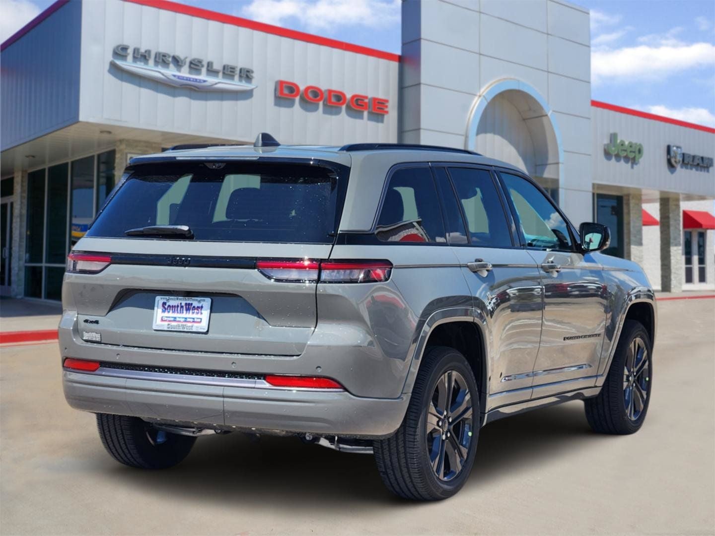 2027 Jeep Grand Cherokee Limited Reserve