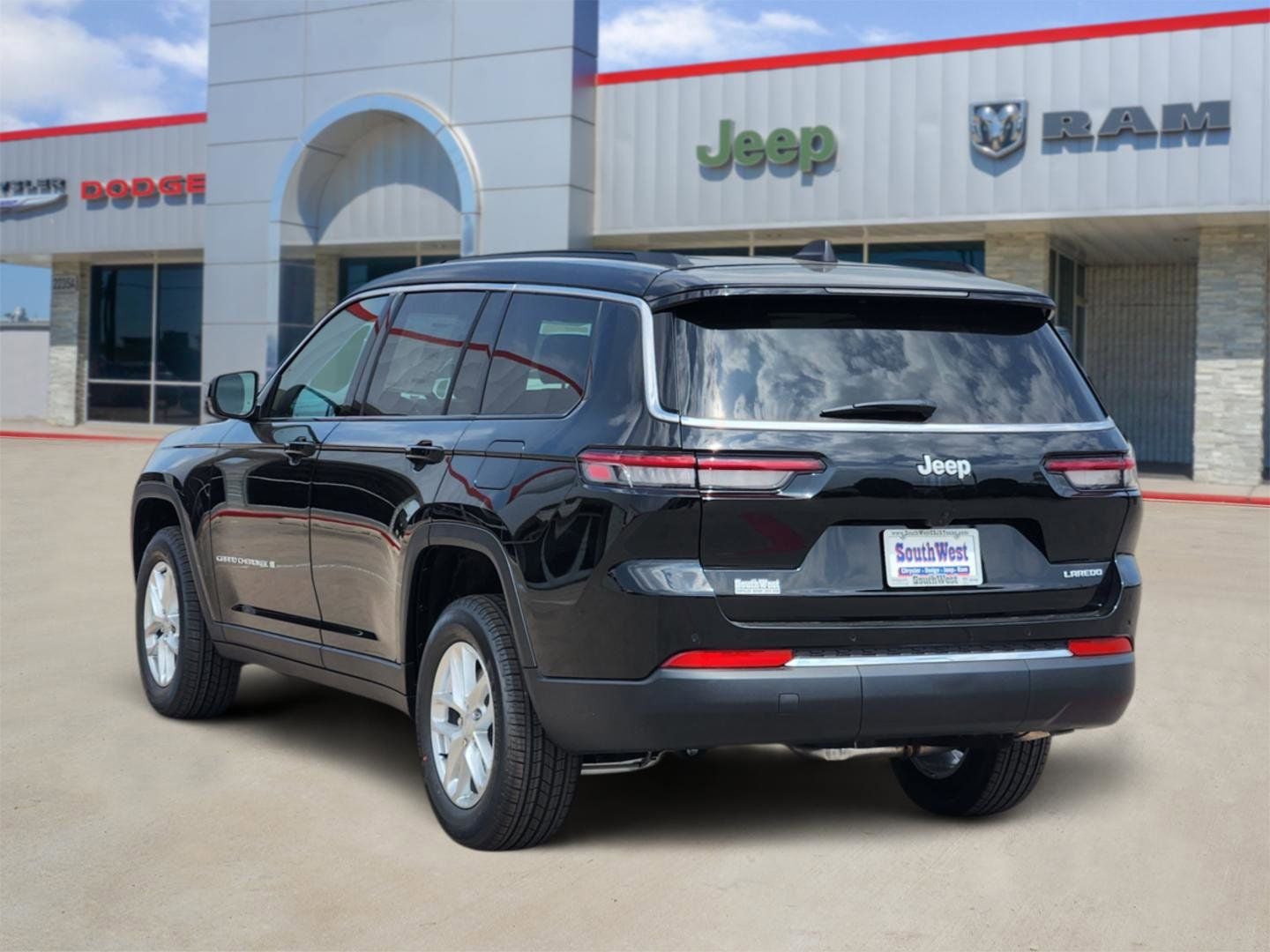 2026 Jeep Grand Cherokee GRAND CHEROKEE L LAREDO 4X2