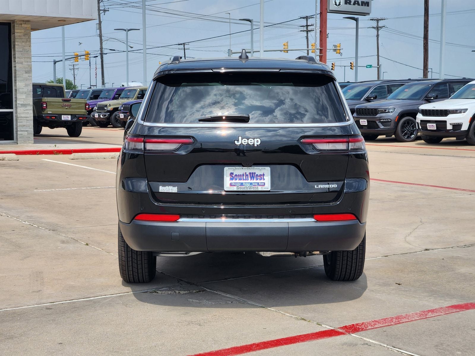 2026 Jeep Grand Cherokee GRAND CHEROKEE L LAREDO 4X2