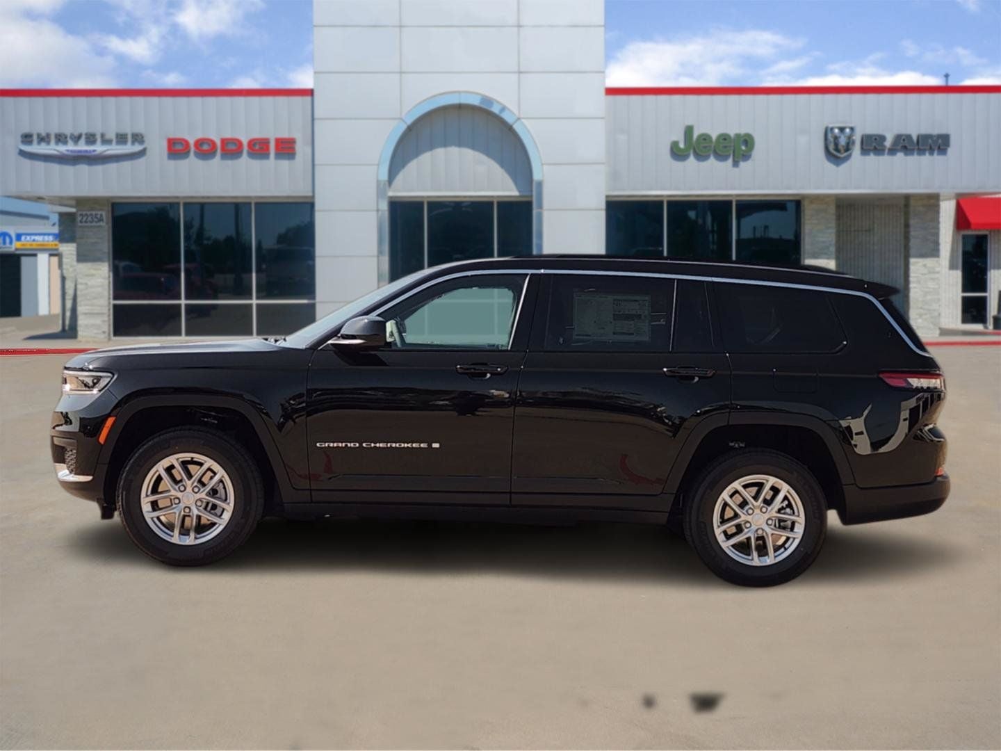 2026 Jeep Grand Cherokee GRAND CHEROKEE L LAREDO X 4X2