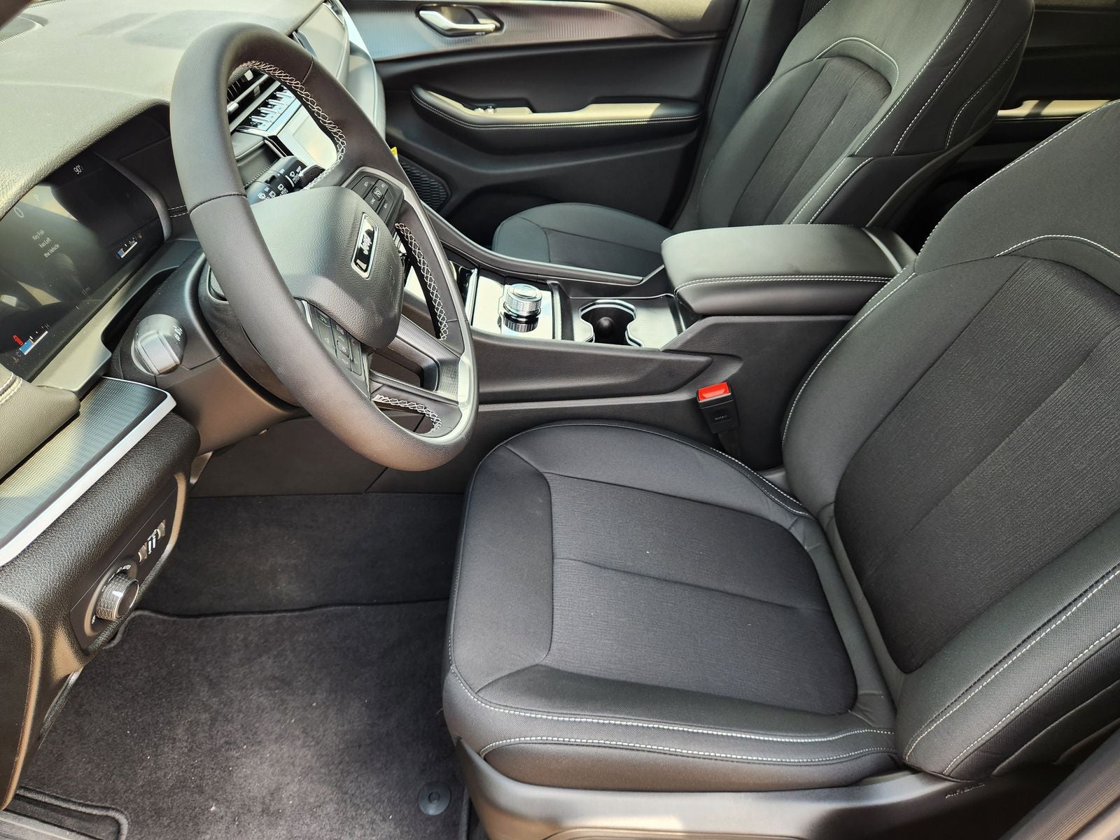 2025 Jeep Grand Cherokee GRAND CHEROKEE L LAREDO X 4X4