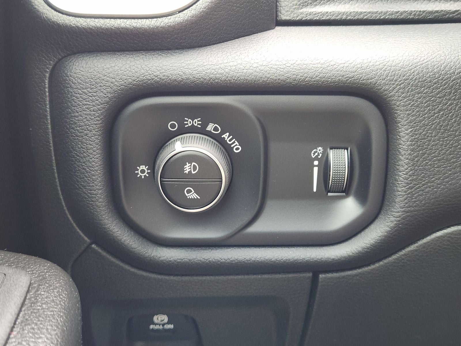 2023 RAM Ram 1500 Lone Star Quad Cab 4x2 6'4' Box