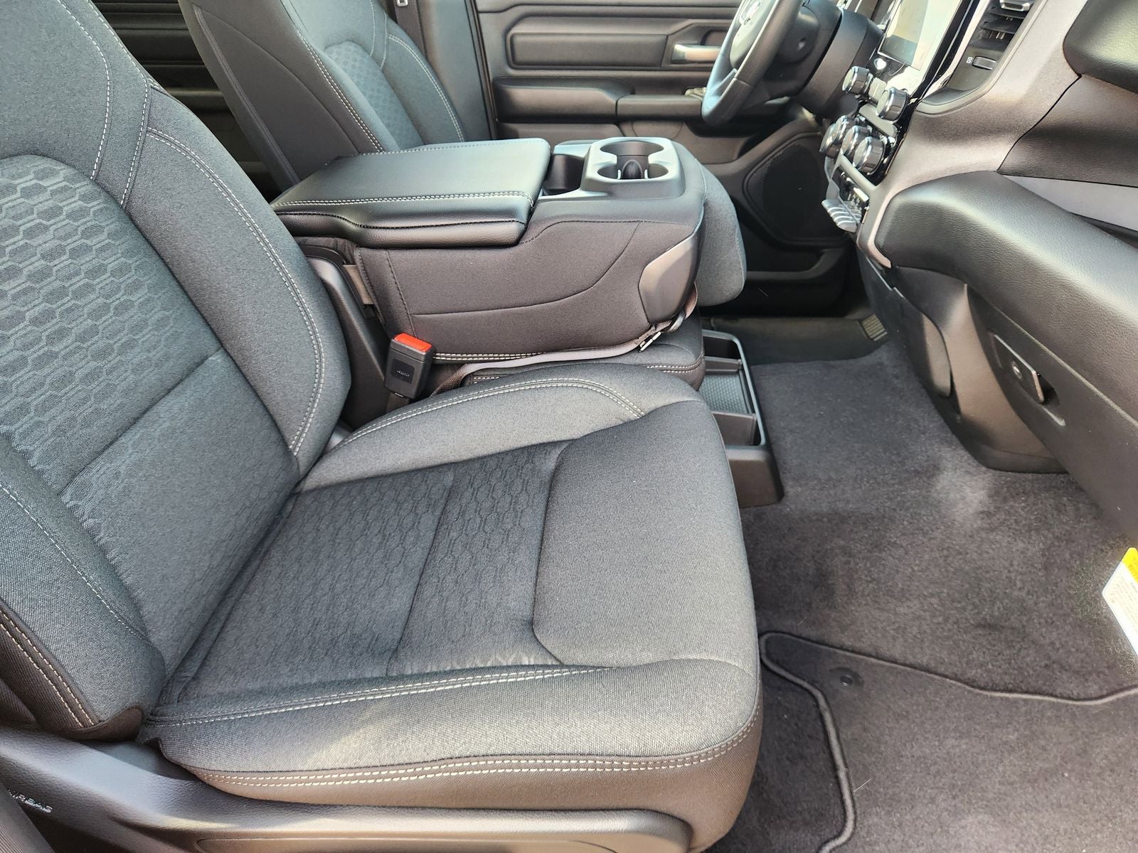 2026 RAM Ram 1500 RAM 1500 EXPRESS CREW CAB 4X2 5'7' BOX