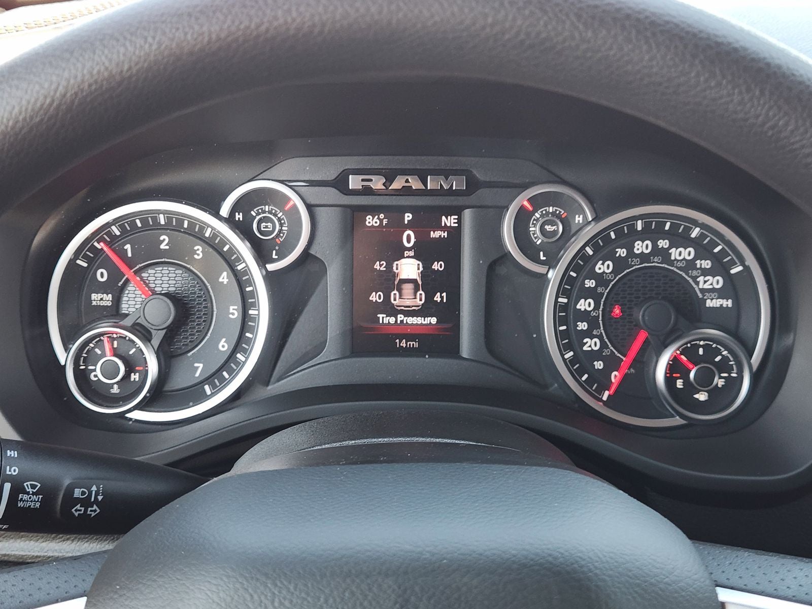 2026 RAM Ram 1500 RAM 1500 EXPRESS CREW CAB 4X2 5'7' BOX