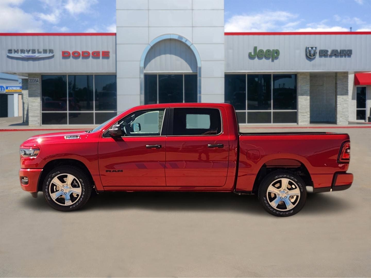 2026 RAM Ram 1500 RAM 1500 EXPRESS CREW CAB 4X2 5'7' BOX