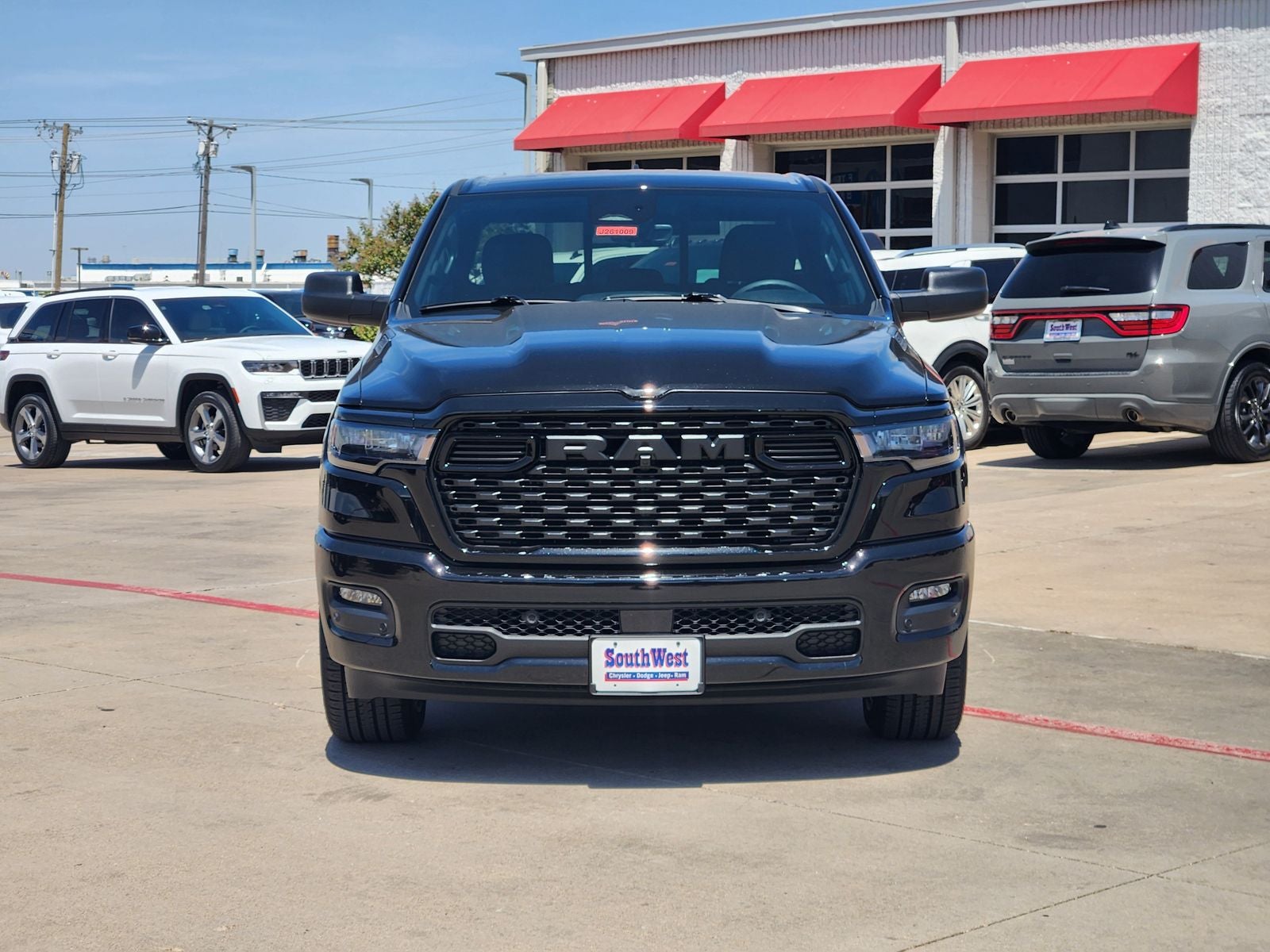 2026 RAM Ram 1500 RAM 1500 EXPRESS CREW CAB 4X2 5'7' BOX