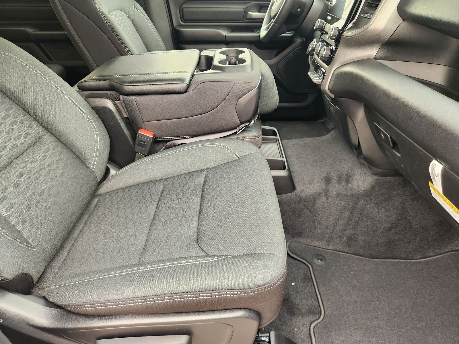 2026 RAM Ram 1500 RAM 1500 EXPRESS CREW CAB 4X2 5'7' BOX