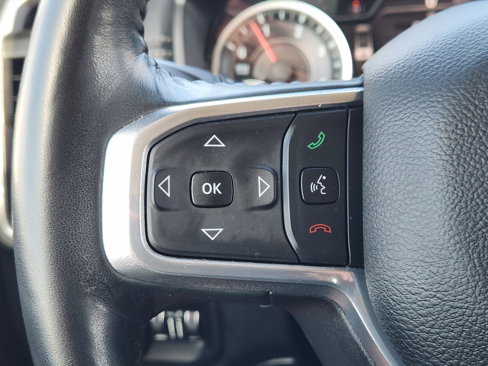 2022 RAM Ram 1500 Laramie Crew Cab 4x2 5'7' Box