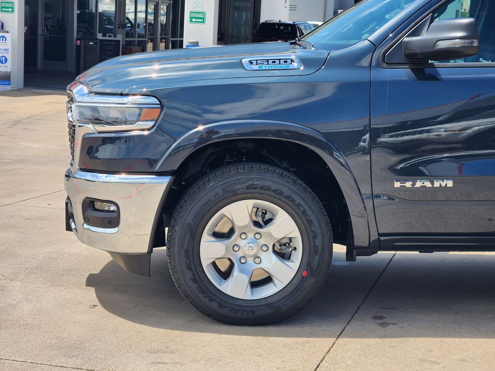 2026 RAM Ram 1500 RAM 1500 LONE STAR CREW CAB 4X4 5'7' BOX