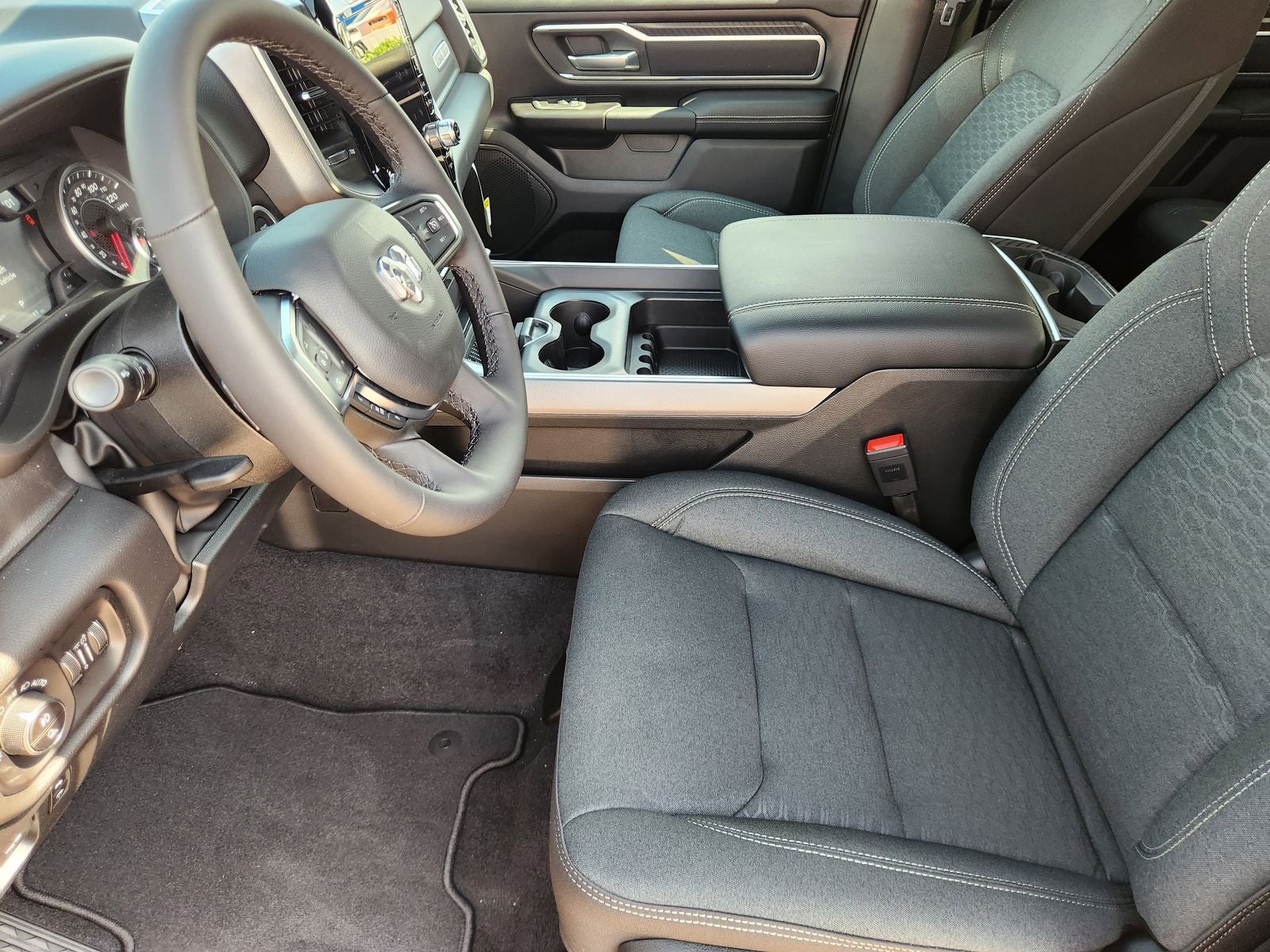 2026 RAM Ram 1500 RAM 1500 LONE STAR CREW CAB 4X4 5'7' BOX