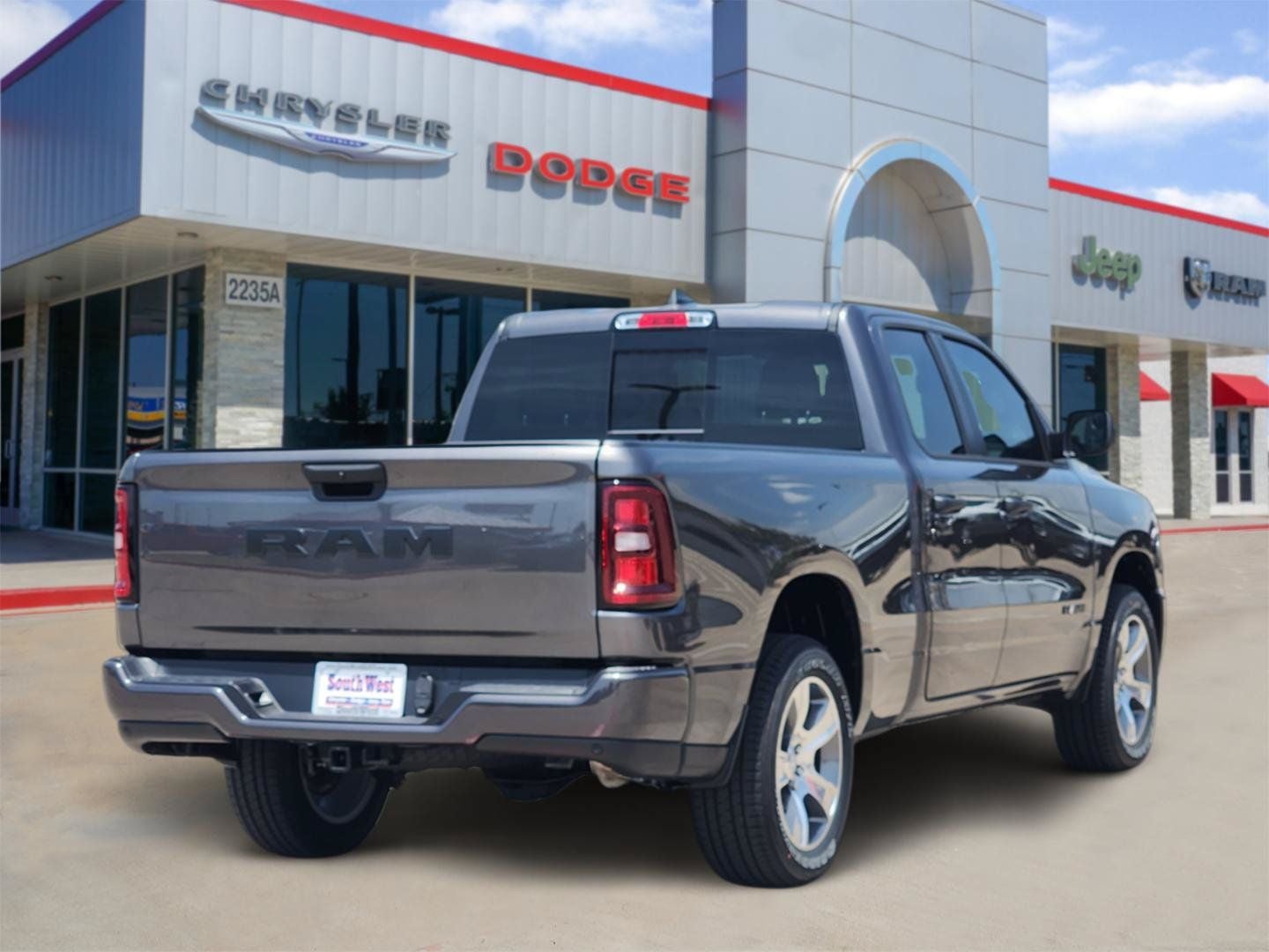 2026 RAM Ram 1500 RAM 1500 EXPRESS QUAD CAB 4X2 6'4' BOX