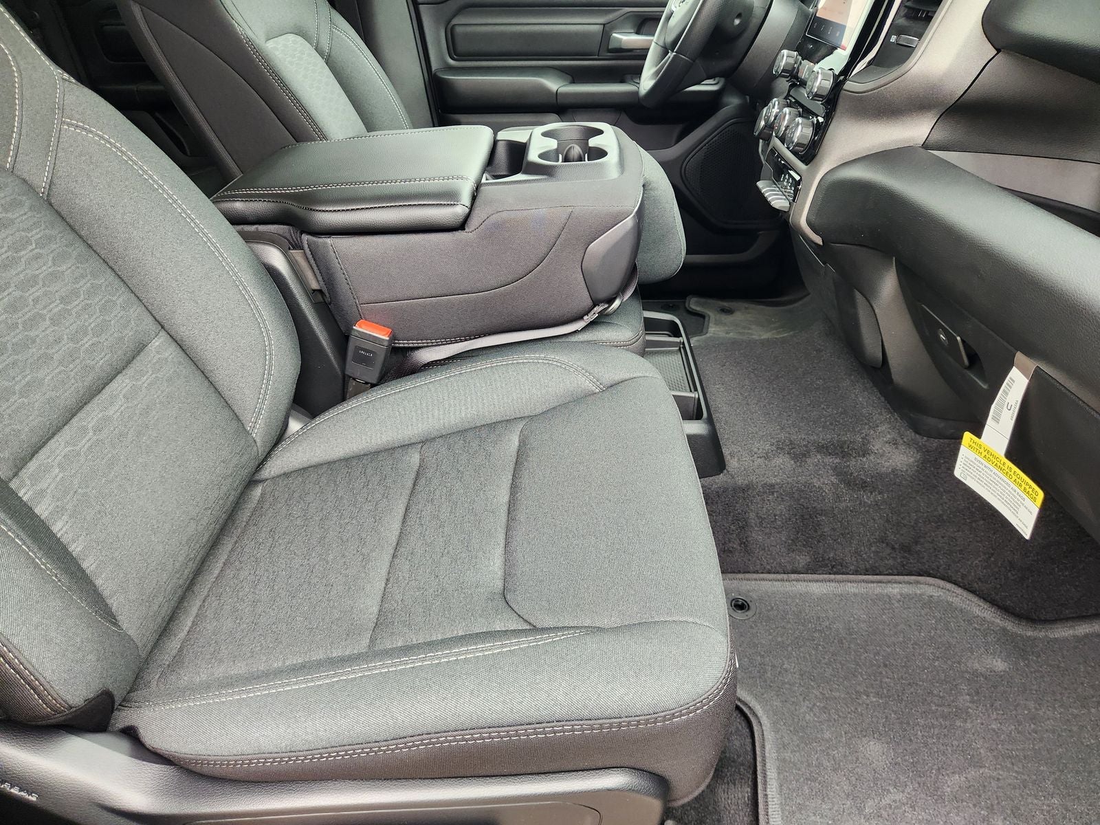 2026 RAM Ram 1500 RAM 1500 EXPRESS QUAD CAB 4X2 6'4' BOX