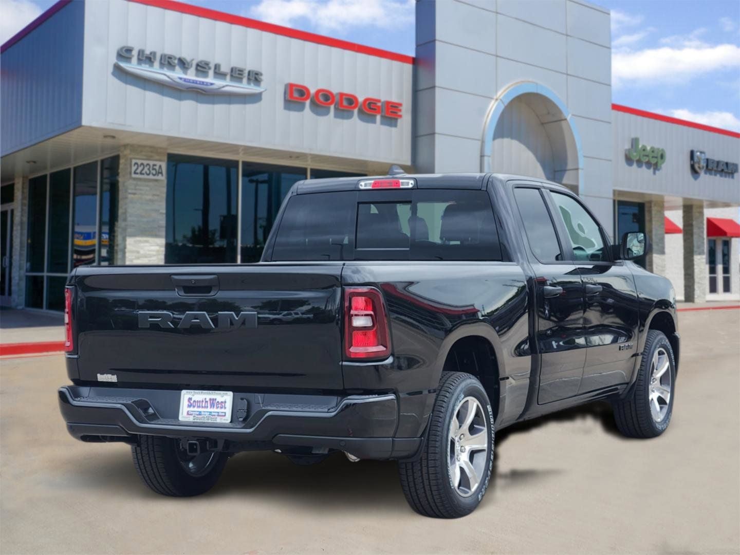 2026 RAM Ram 1500 RAM 1500 EXPRESS QUAD CAB 4X2 6'4' BOX