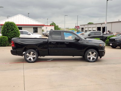 2026 RAM Ram 1500 RAM 1500 EXPRESS QUAD CAB 4X2 6'4' BOX