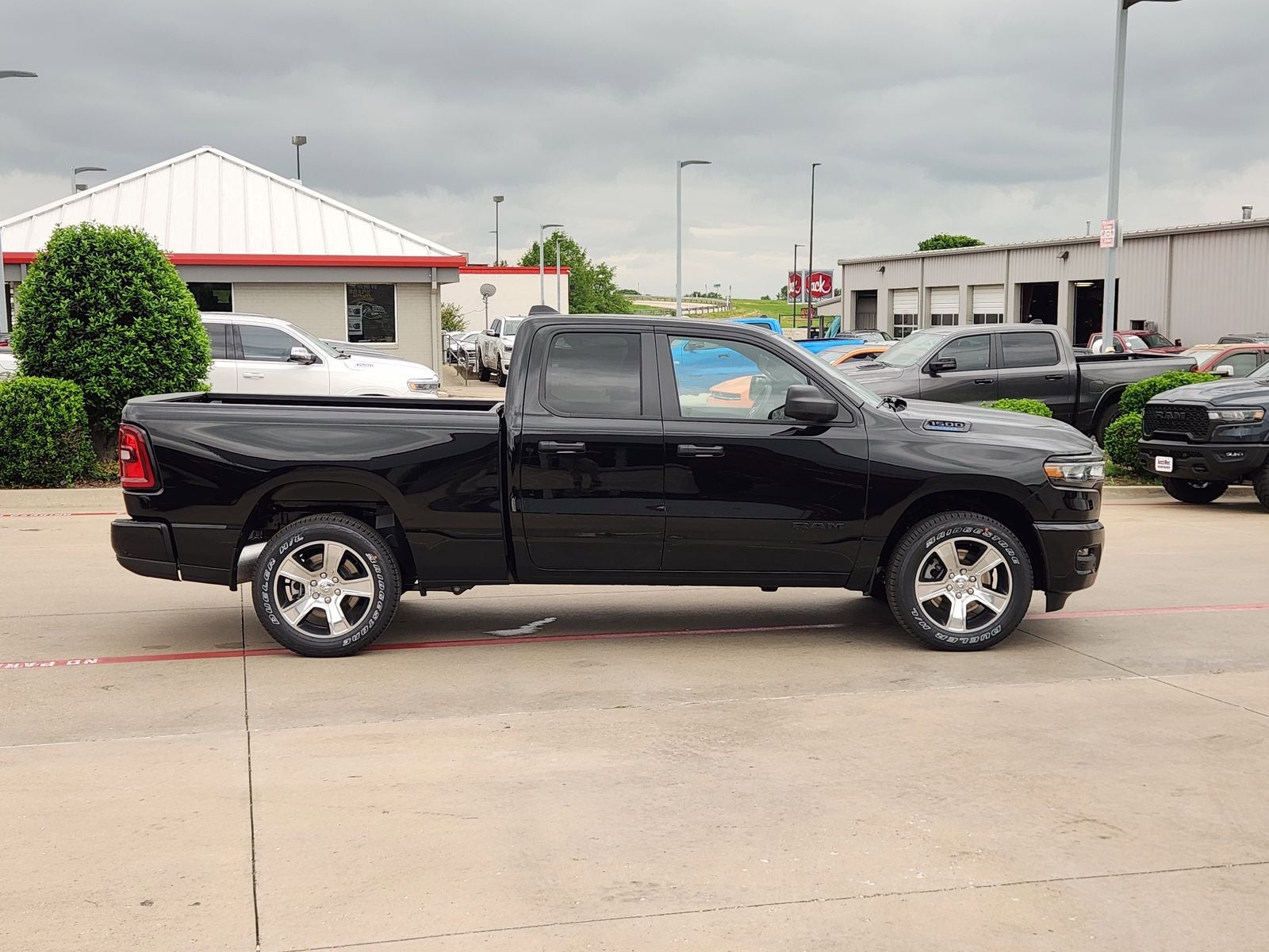 2026 RAM Ram 1500 RAM 1500 EXPRESS QUAD CAB 4X2 6'4' BOX