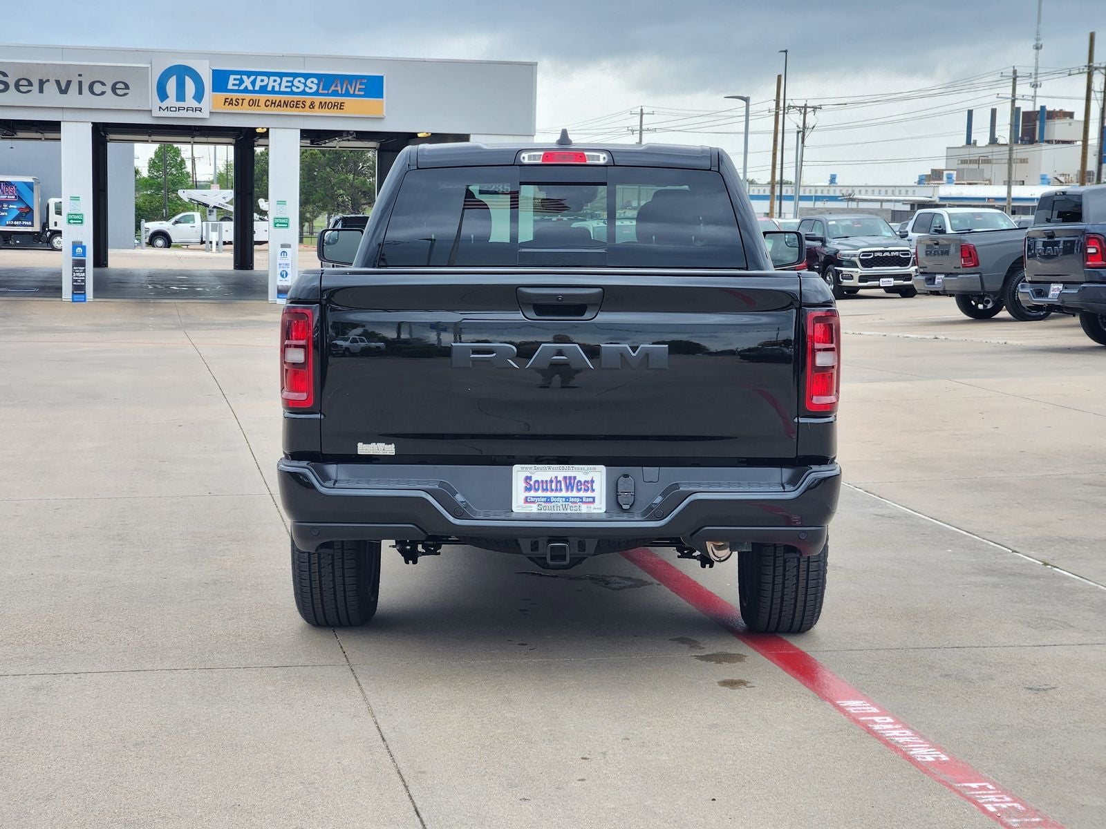 2026 RAM Ram 1500 RAM 1500 EXPRESS QUAD CAB 4X2 6'4' BOX