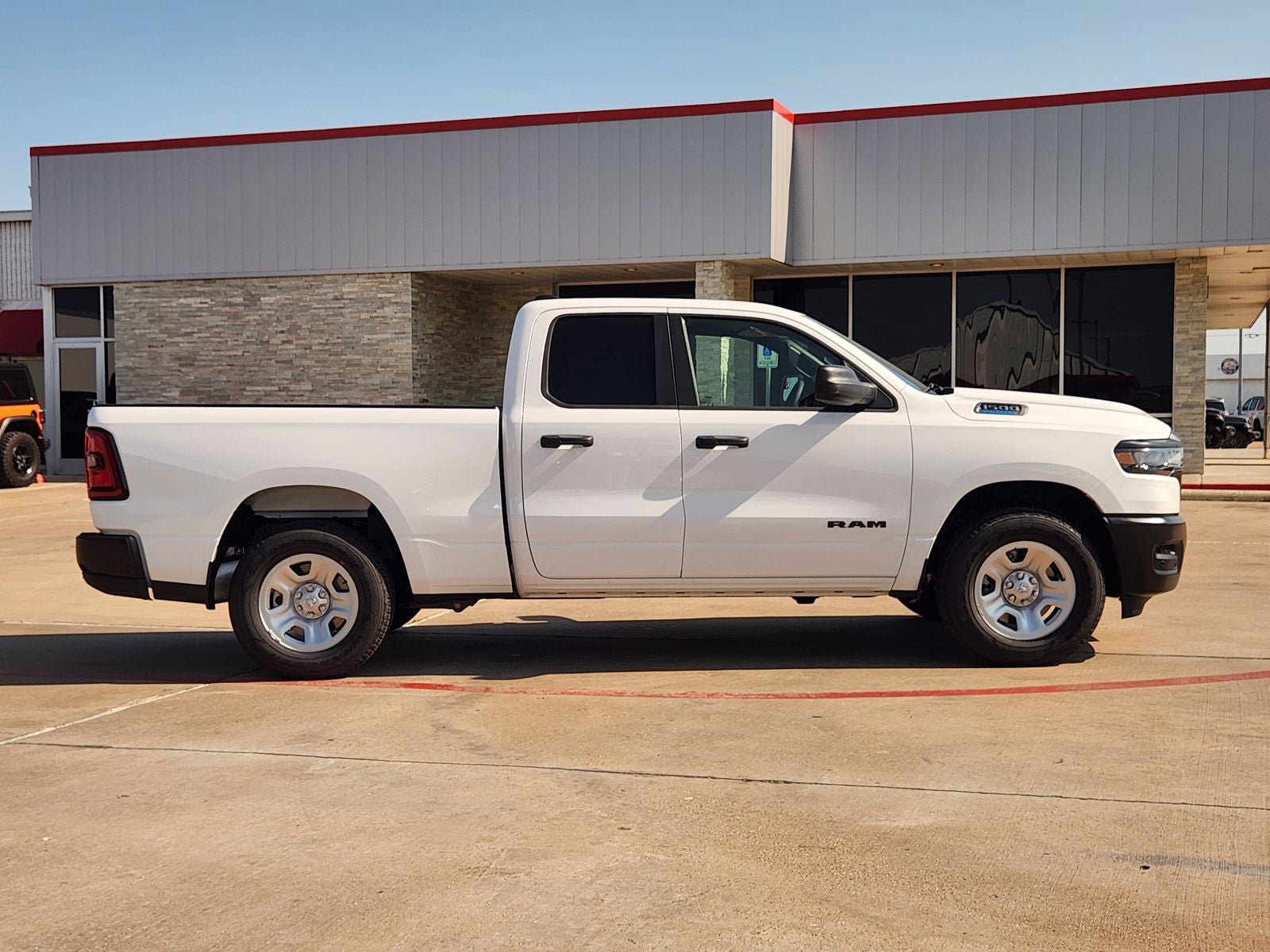 2026 RAM Ram 1500 RAM 1500 TRADESMAN QUAD CAB 4X2 6'4' BOX