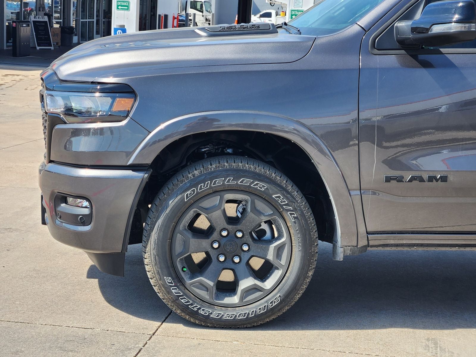 2026 RAM Ram 1500 RAM 1500 LONE STAR CREW CAB 4X4 5'7' BOX