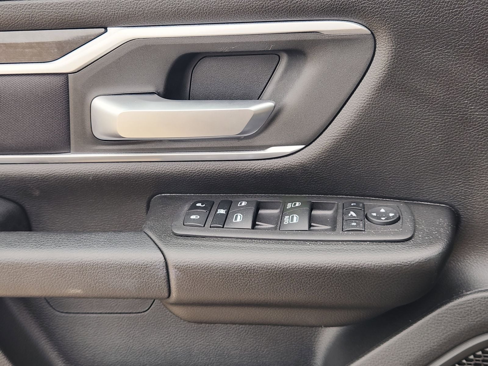 2023 RAM Ram 1500 Lone Star Crew Cab 4x4 5'7' Box