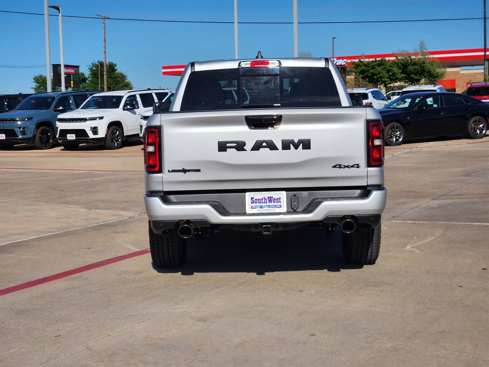 2026 RAM Ram 1500 RAM 1500 LONE STAR CREW CAB 4X4 5'7' BOX