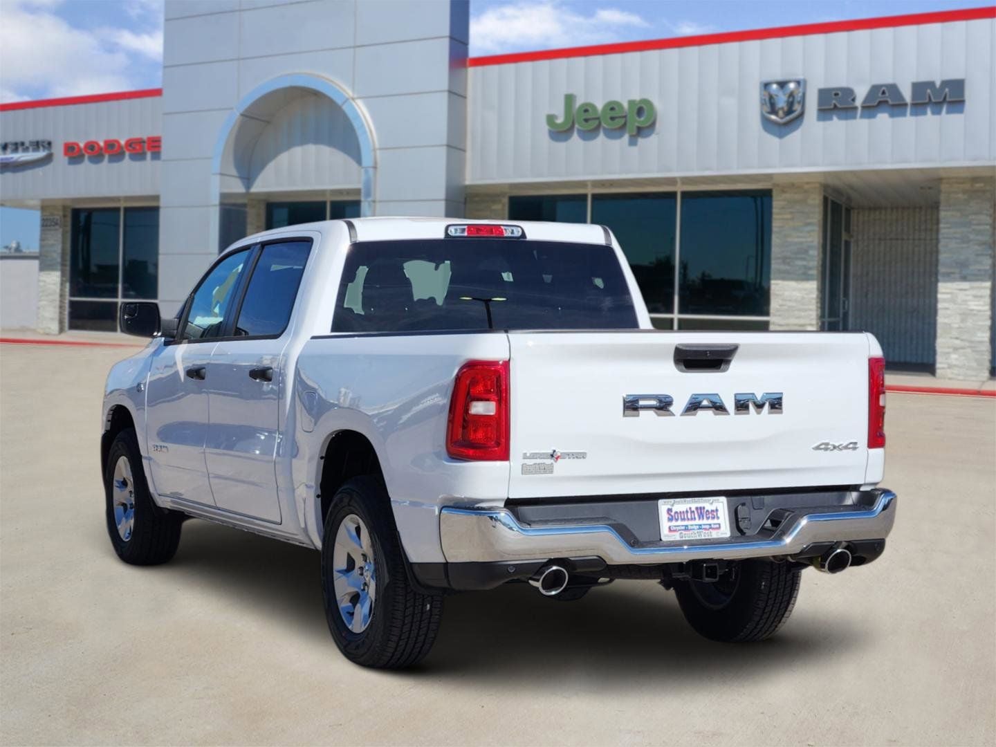 2026 RAM Ram 1500 RAM 1500 LONE STAR CREW CAB 4X4 5'7' BOX