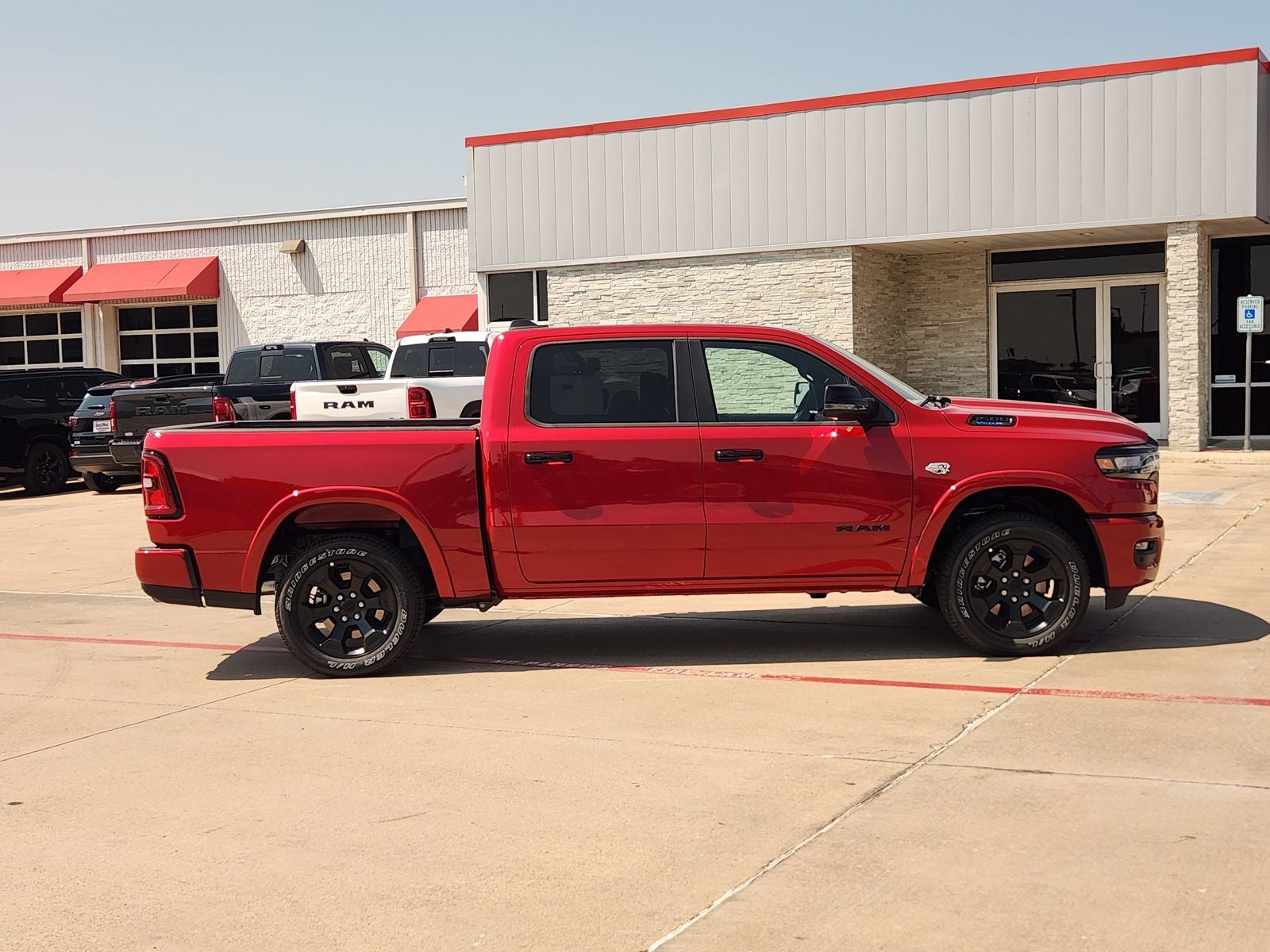 2026 RAM Ram 1500 RAM 1500 LONE STAR CREW CAB 4X4 5'7' BOX