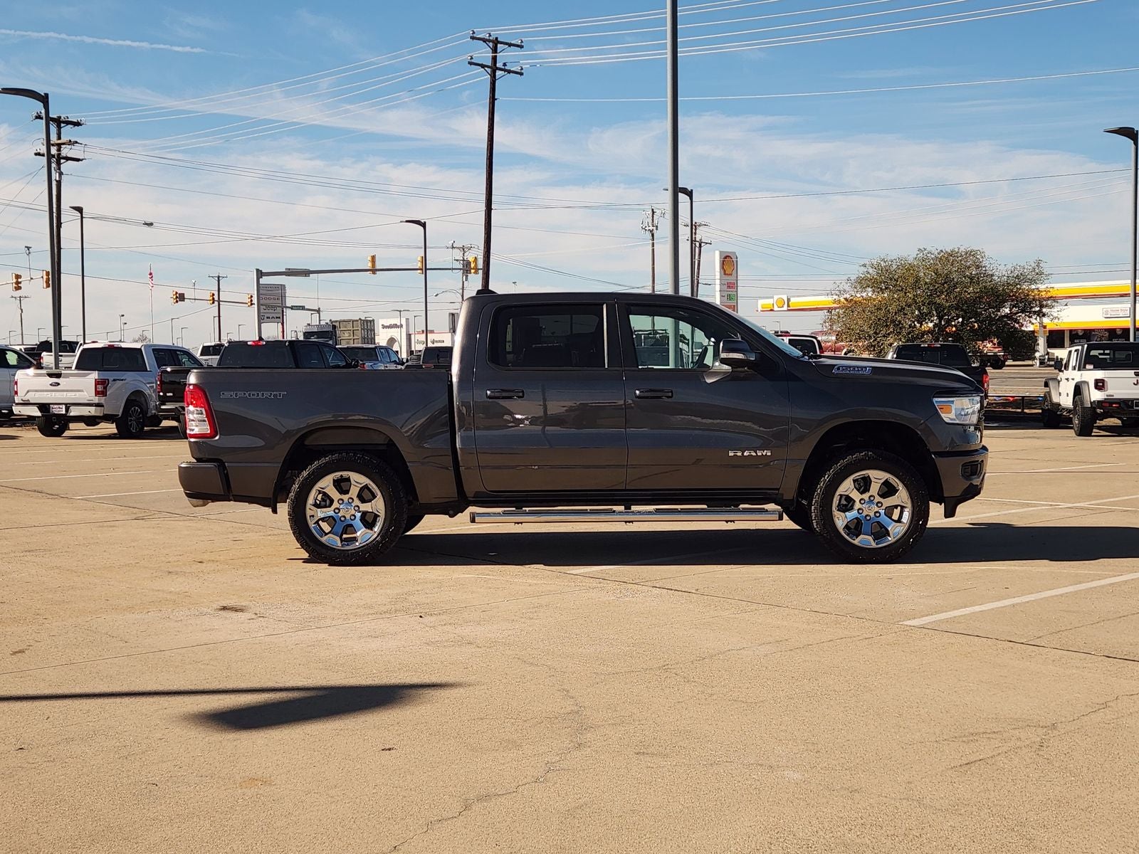 2022 RAM Ram 1500 Lone Star Crew Cab 4x4 5'7' Box