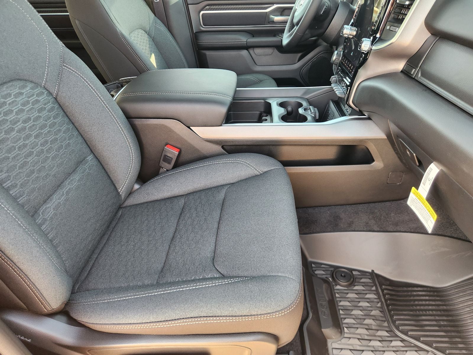 2026 RAM Ram 1500 RAM 1500 LONE STAR CREW CAB 4X4 5'7' BOX