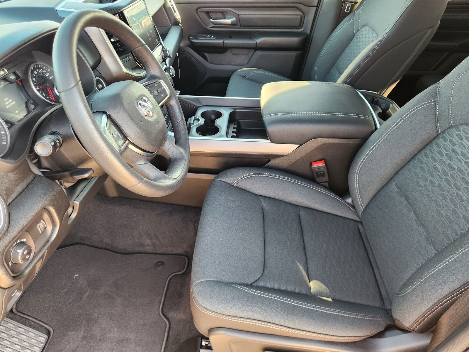 2026 RAM Ram 1500 RAM 1500 EXPRESS CREW CAB 4X4 5'7' BOX