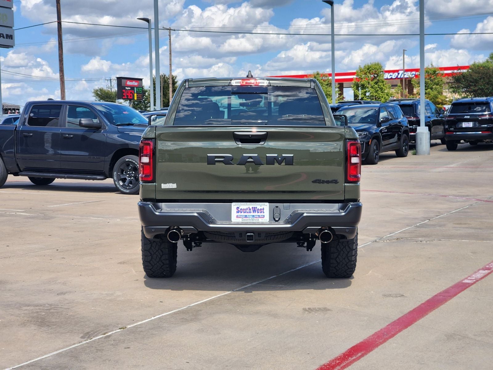 2026 RAM Ram 1500 RAM 1500 WARLOCK CREW CAB 4X4 5'7' BOX