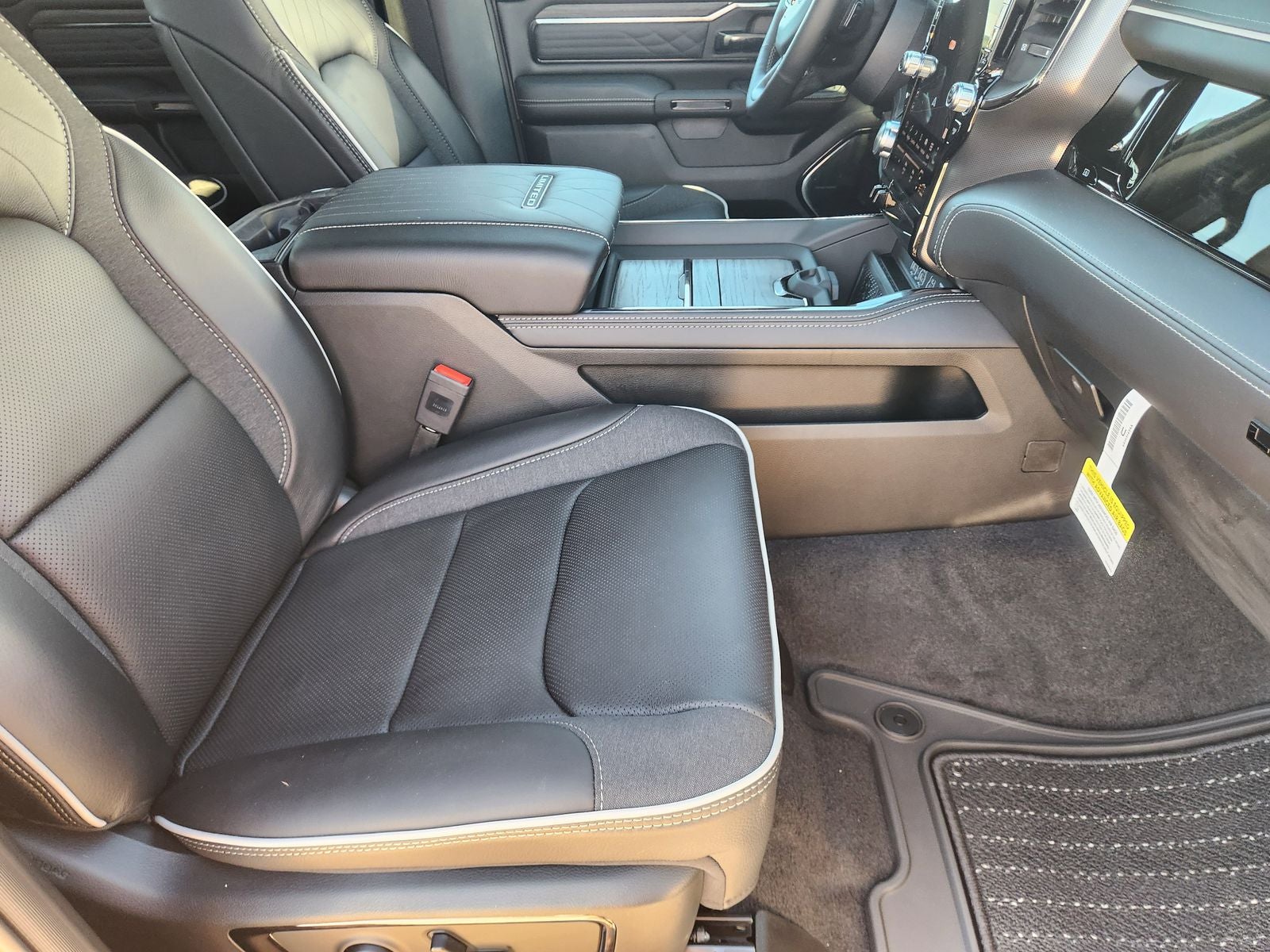 2026 RAM Ram 1500 RAM 1500 LIMITED CREW CAB 4X4 5'7' BOX