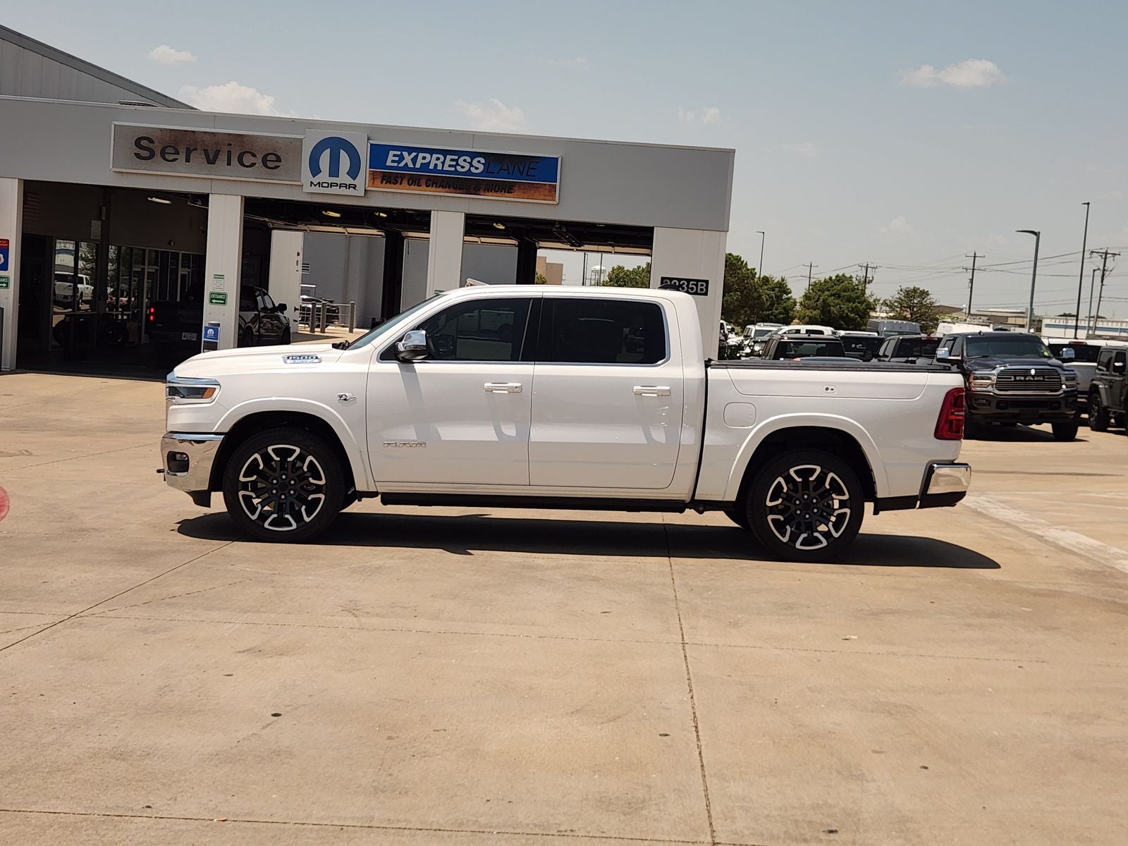 2026 RAM Ram 1500 RAM 1500 LIMITED LONGHORN CREW CAB 4X4 5'7' BOX