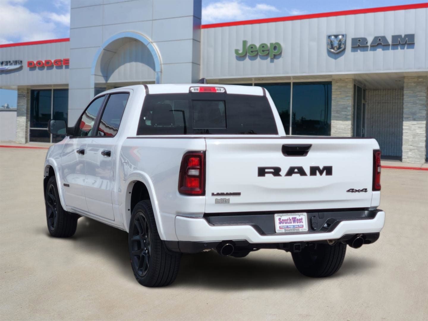2026 RAM Ram 1500 RAM 1500 LARAMIE CREW CAB 4X4 5'7' BOX