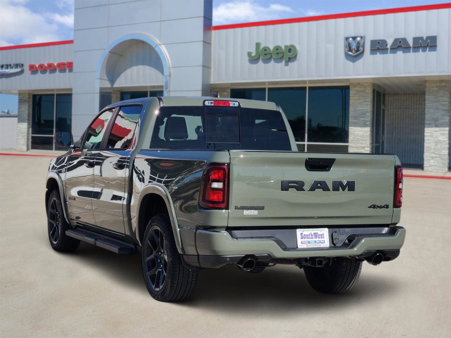 2026 RAM Ram 1500 RAM 1500 LARAMIE CREW CAB 4X4 5'7' BOX