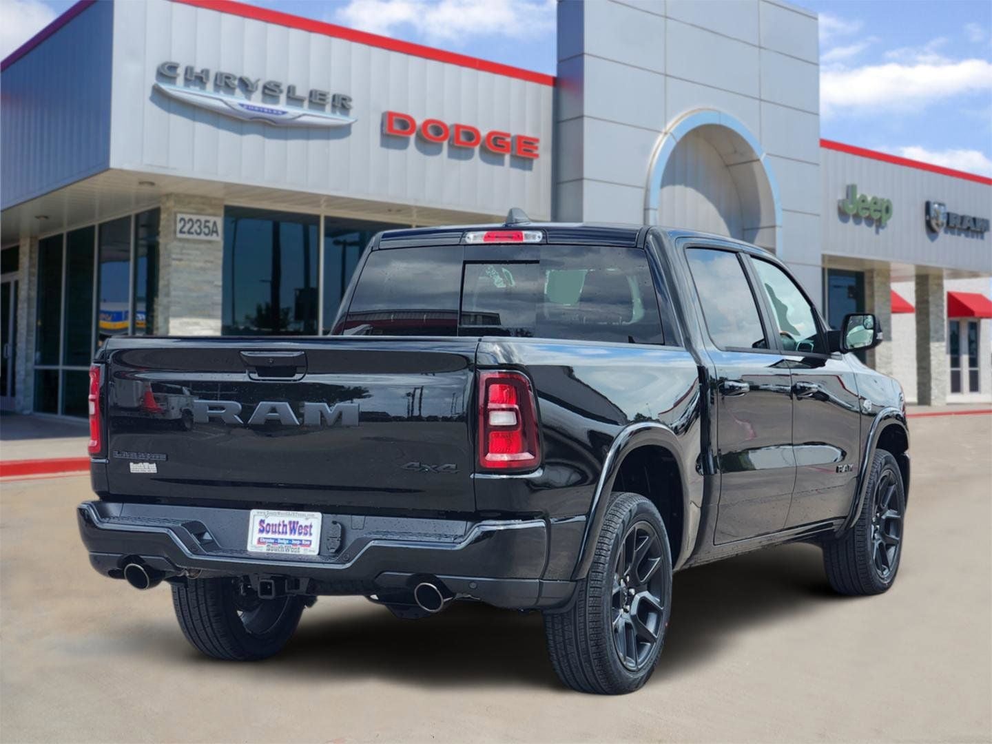 2026 RAM Ram 1500 RAM 1500 LARAMIE CREW CAB 4X4 5'7' BOX