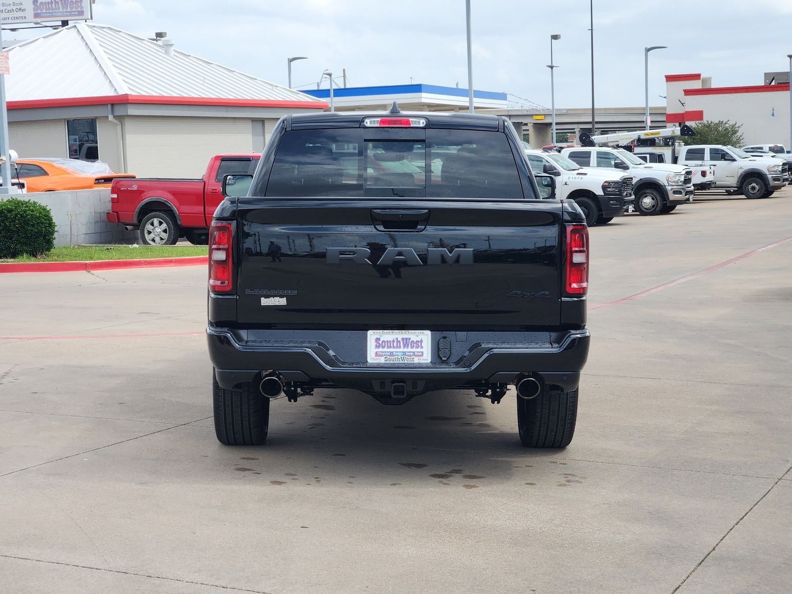 2026 RAM Ram 1500 RAM 1500 LARAMIE CREW CAB 4X4 5'7' BOX