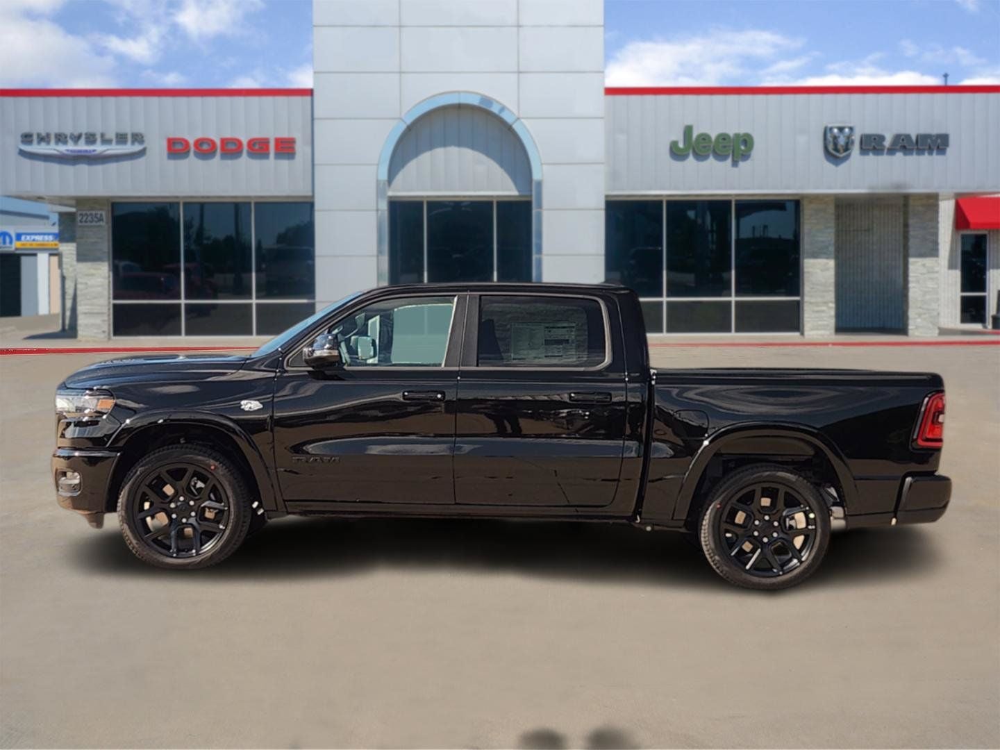 2026 RAM Ram 1500 RAM 1500 LARAMIE CREW CAB 4X4 5'7' BOX