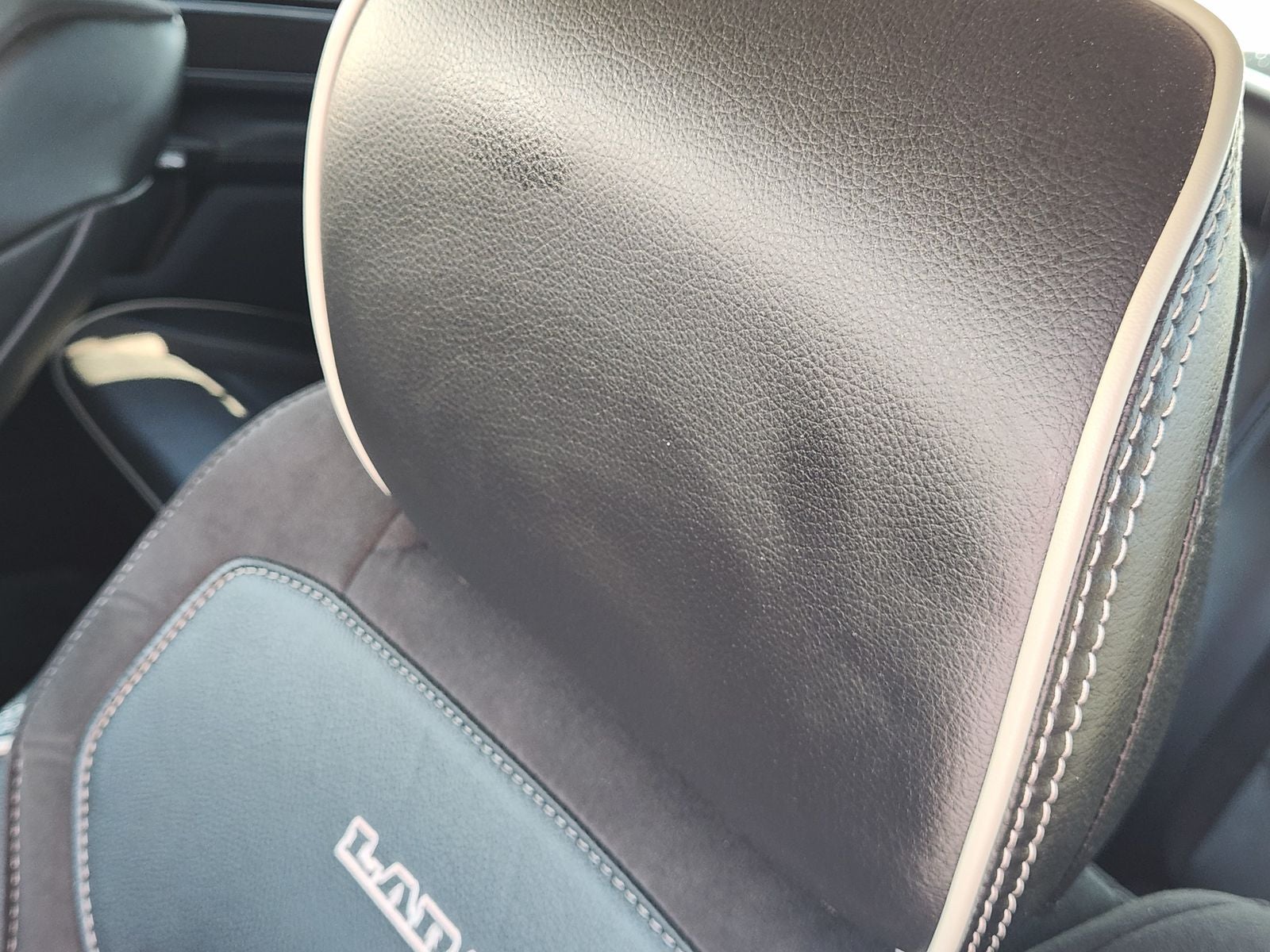 2022 RAM Ram 1500 Laramie Crew Cab 4x4 6'4' Box