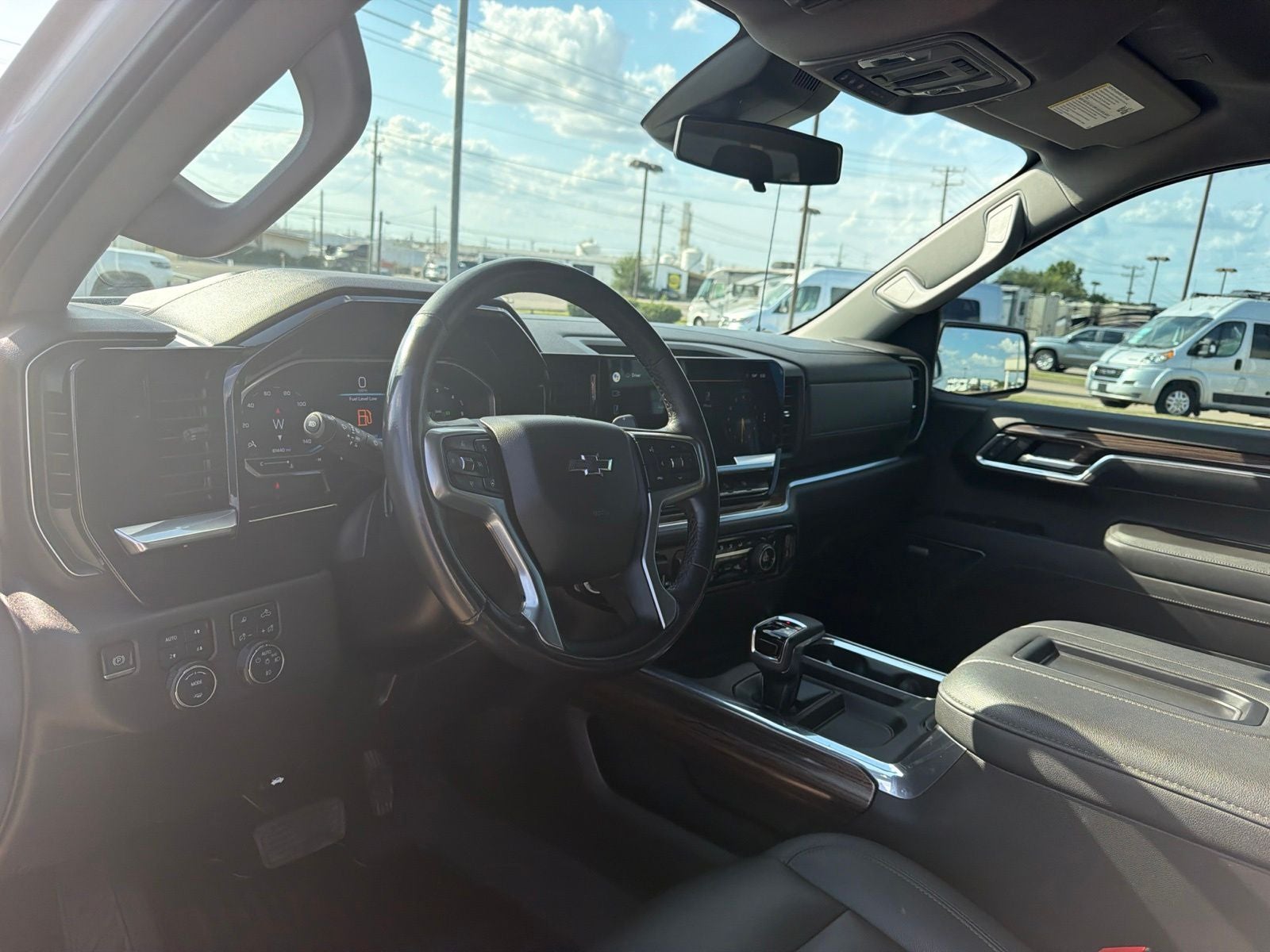 2022 Chevrolet Silverado 1500 4WD Crew Cab Short Bed RST
