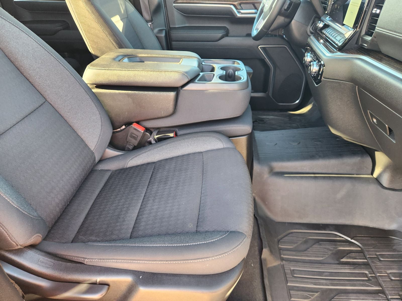 2023 GMC Sierra 1500 4WD Crew Cab Short Box Elevation with 3SB