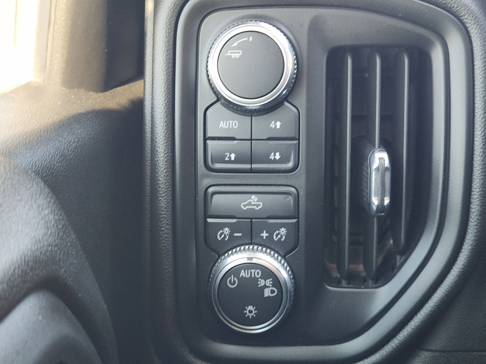 2023 GMC Sierra 1500 4WD Double Cab Standard Box Pro