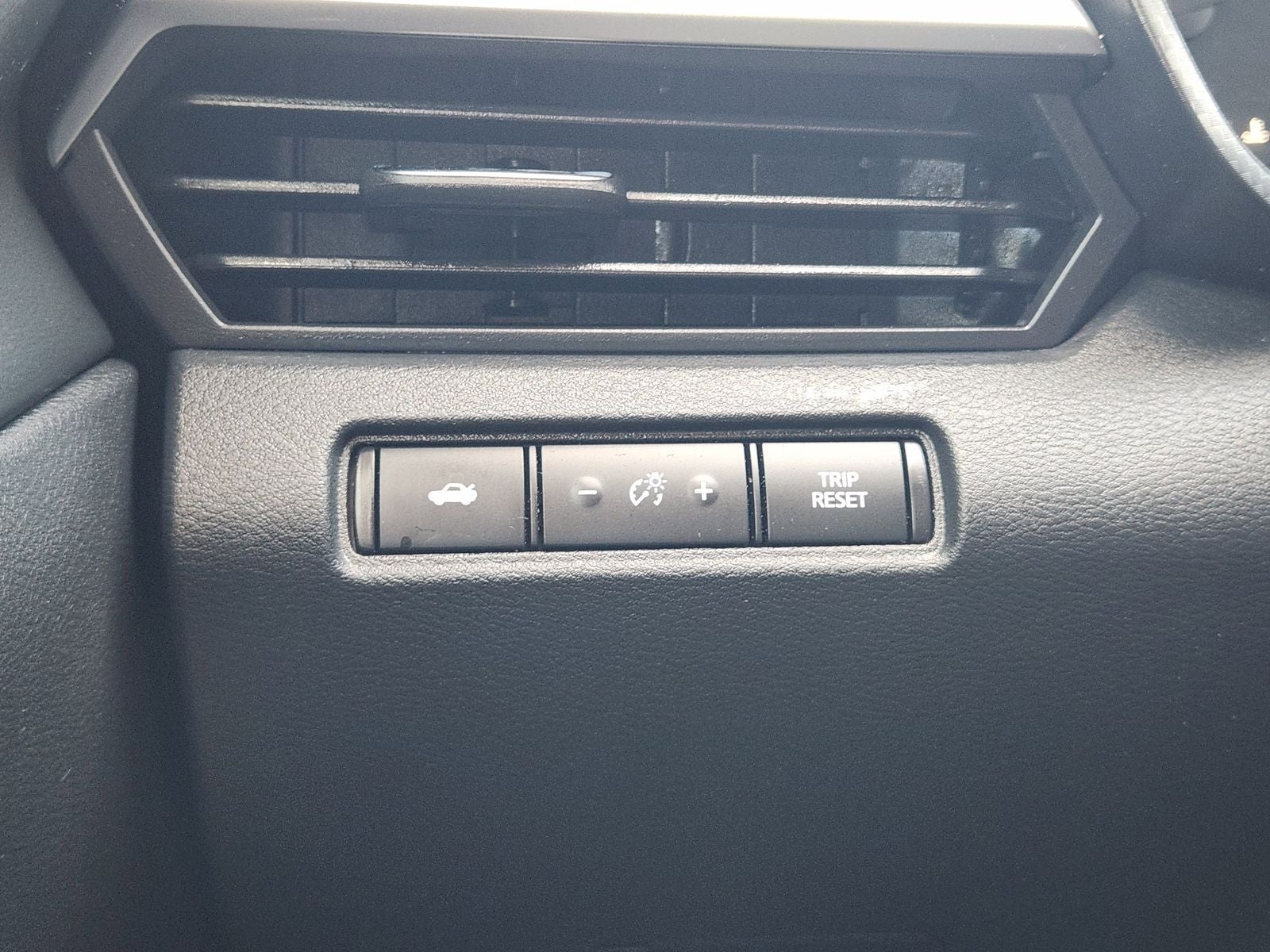 2022 Nissan Altima SR FWD