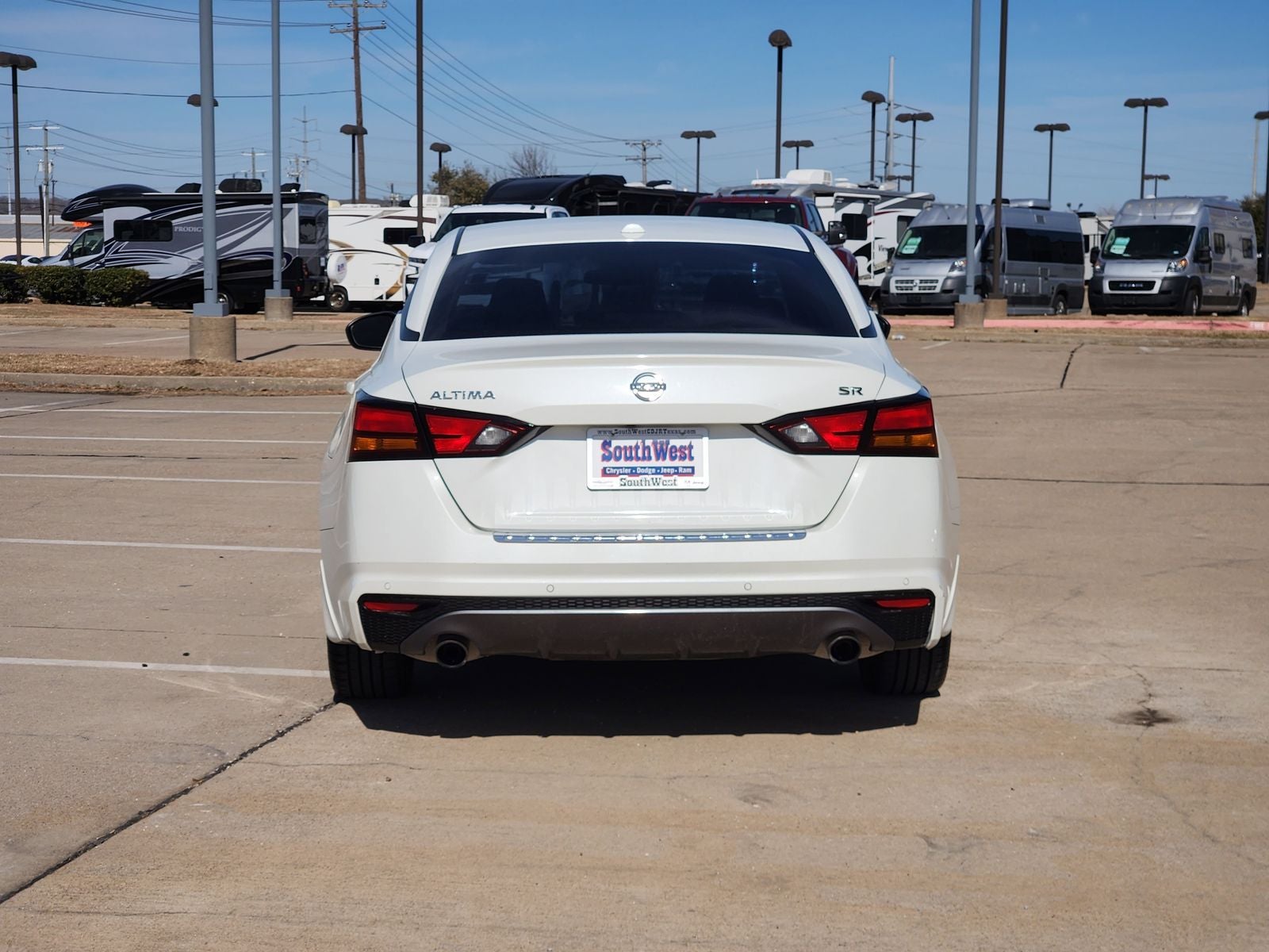 2022 Nissan Altima SR FWD