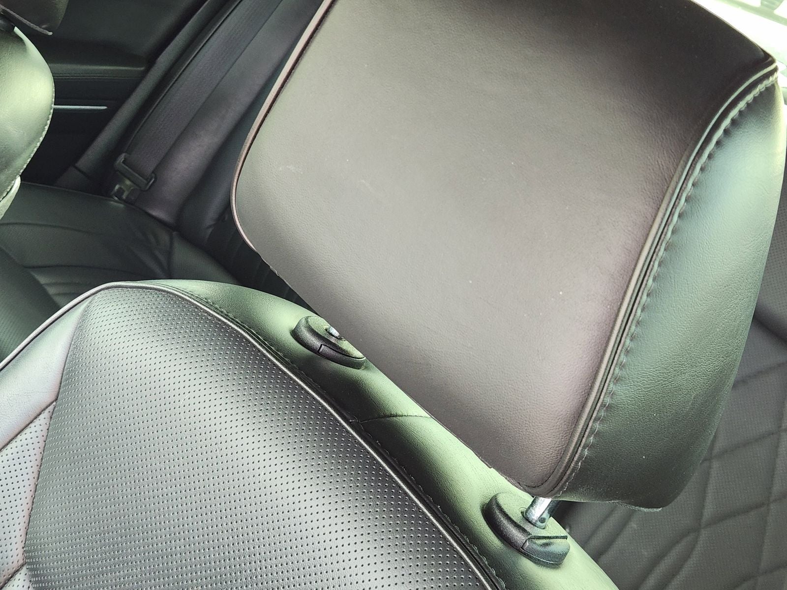 2018 Chrysler 300 300C