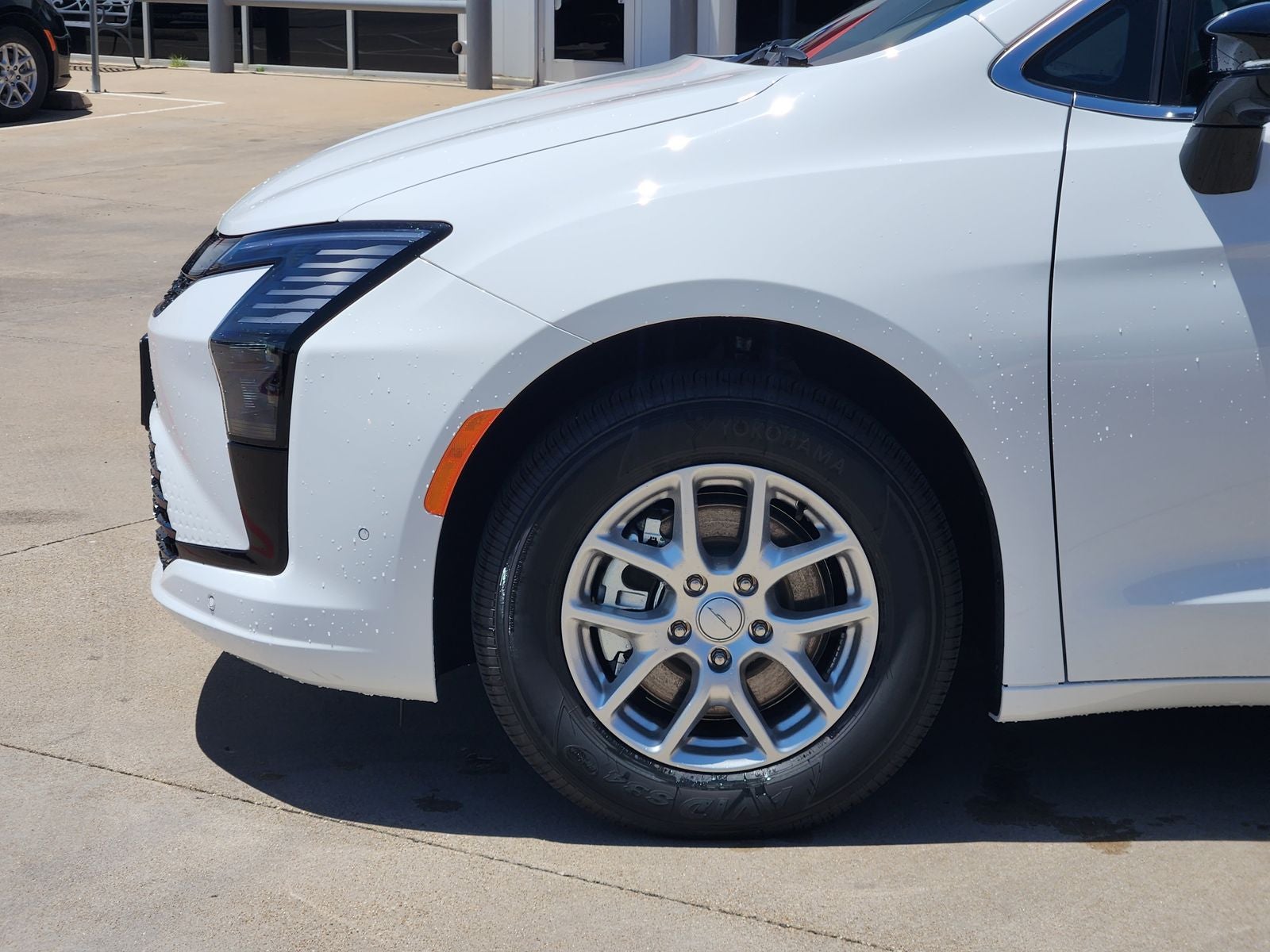 2027 Chrysler Pacifica Select