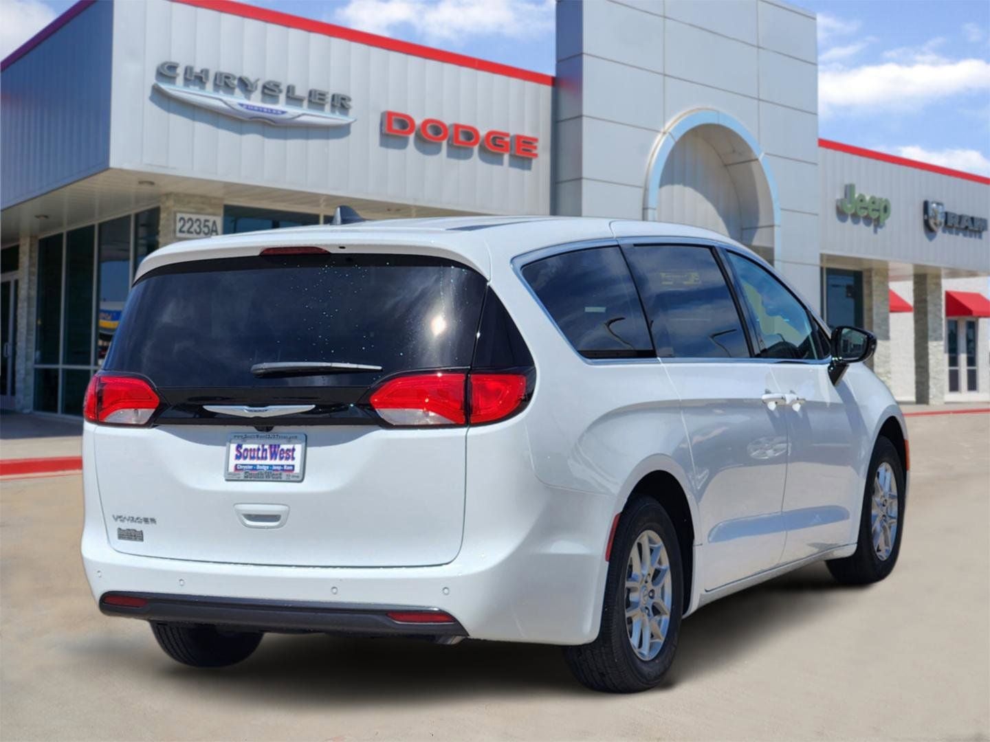 2026 Chrysler Voyager VOYAGER LX