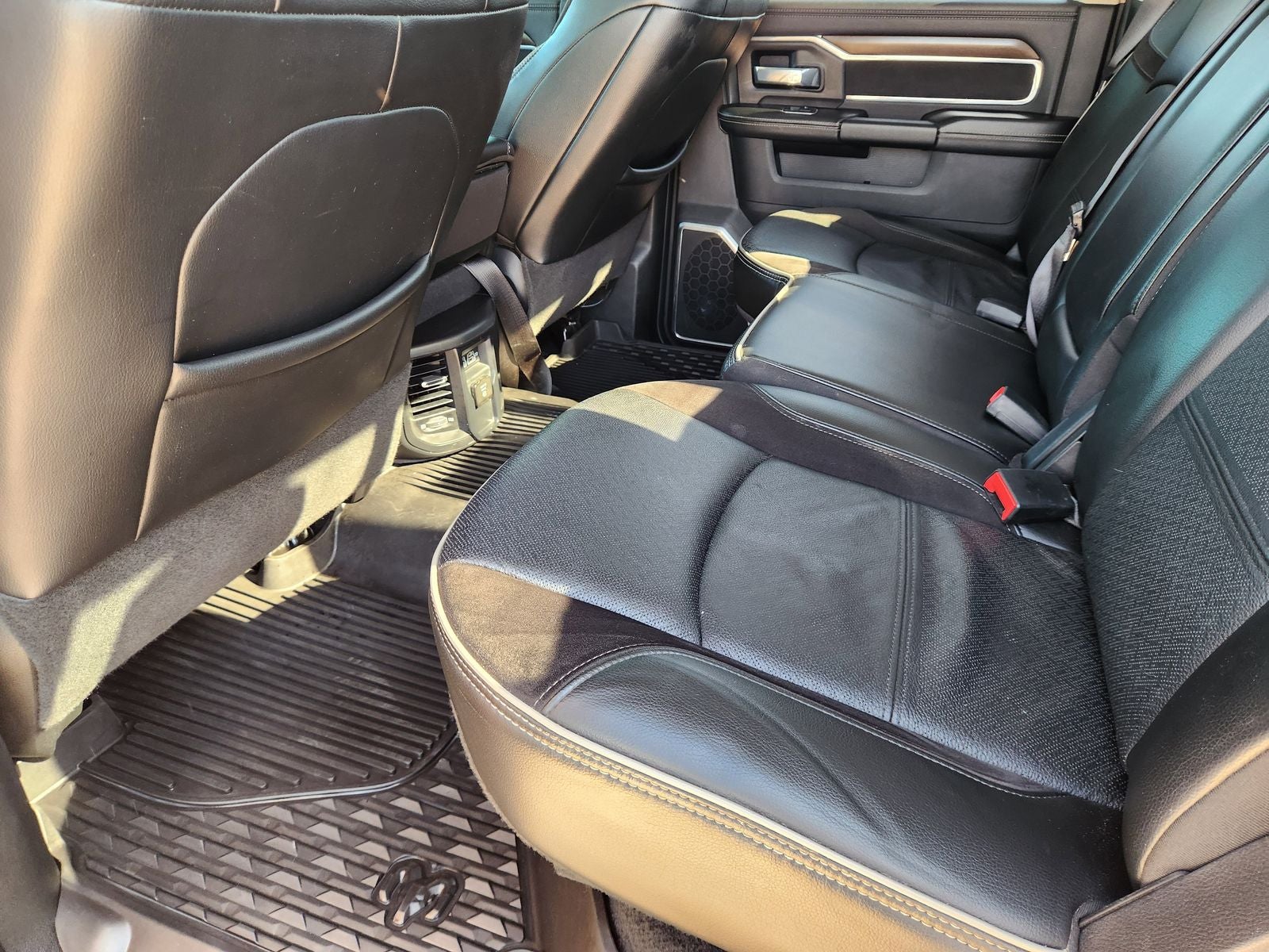 2022 RAM Ram 3500 Laramie Crew Cab 4x4 6'4' Box