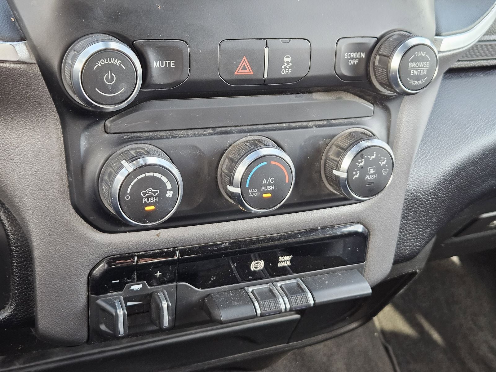 2024 RAM Ram 3500 Big Horn Crew Cab 4x4 8' Box