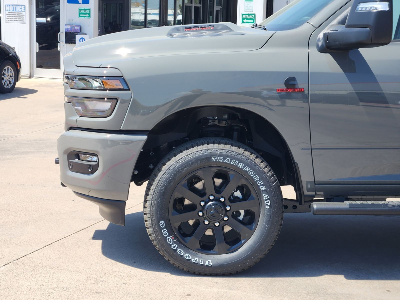 2026 RAM Ram 2500 RAM 2500 BLACK EXPRESS CREW CAB 4X4 6'4' BOX