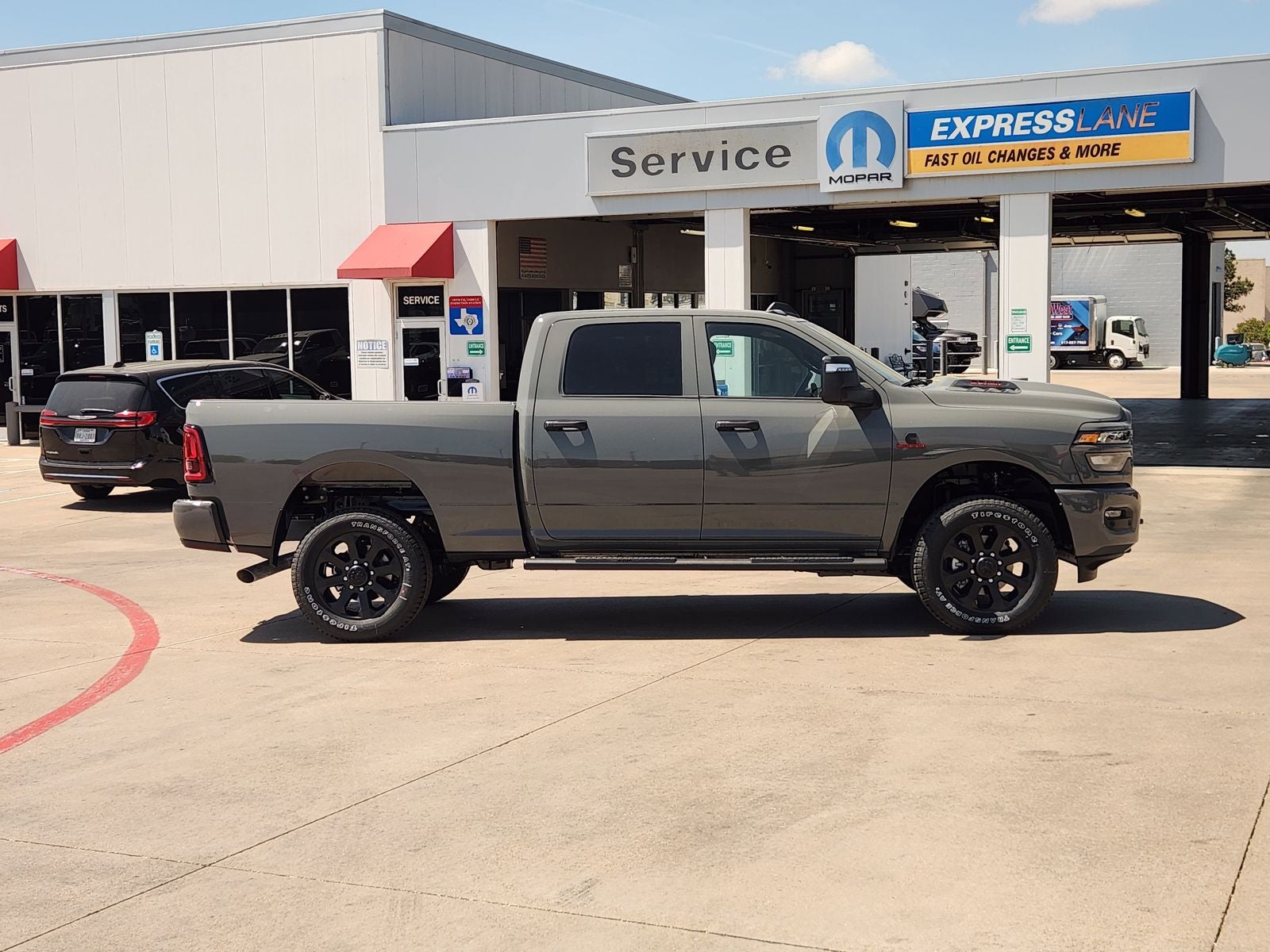 2026 RAM Ram 2500 RAM 2500 BLACK EXPRESS CREW CAB 4X4 6'4' BOX